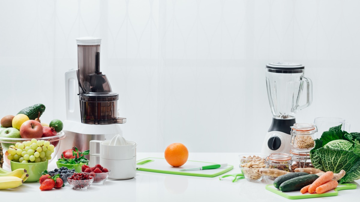 How to Choose Between a Juicer and a Blender